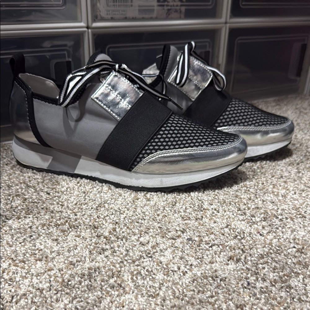 Steve Madden Silver and Black Women’s Sneakers *worn once like NEW!